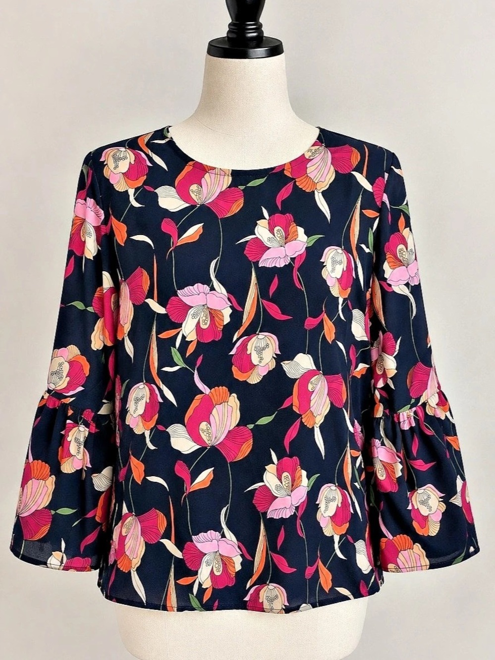 W5 Women's Floral Blouse Top Size
Medium Navy Pink Orange Long Sleeve